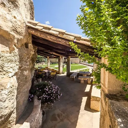 Hort De Fortunyo Hotel Arnés
